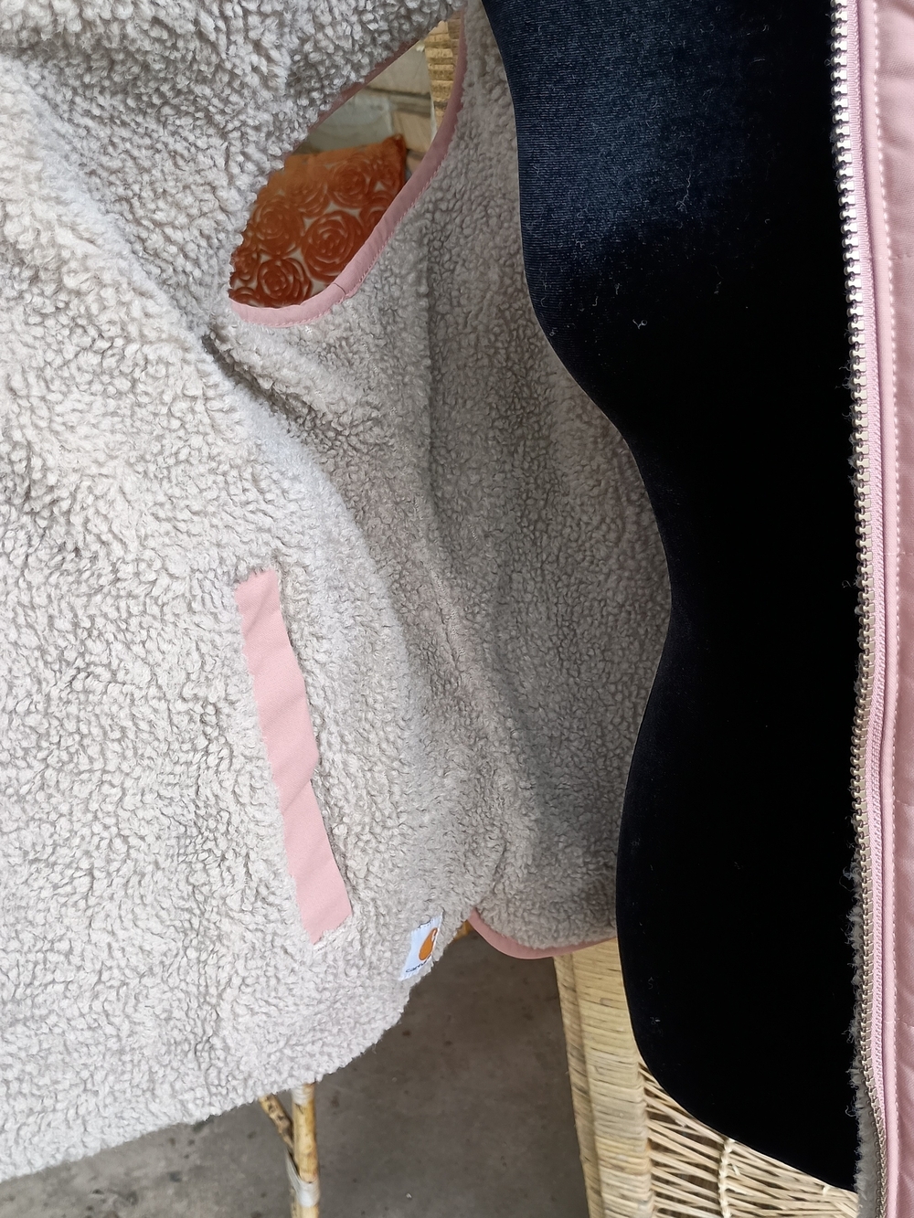 Carhartt Dusty Rose Quilted Jacket Tag Detail_12/14 - Picture 2 of 6